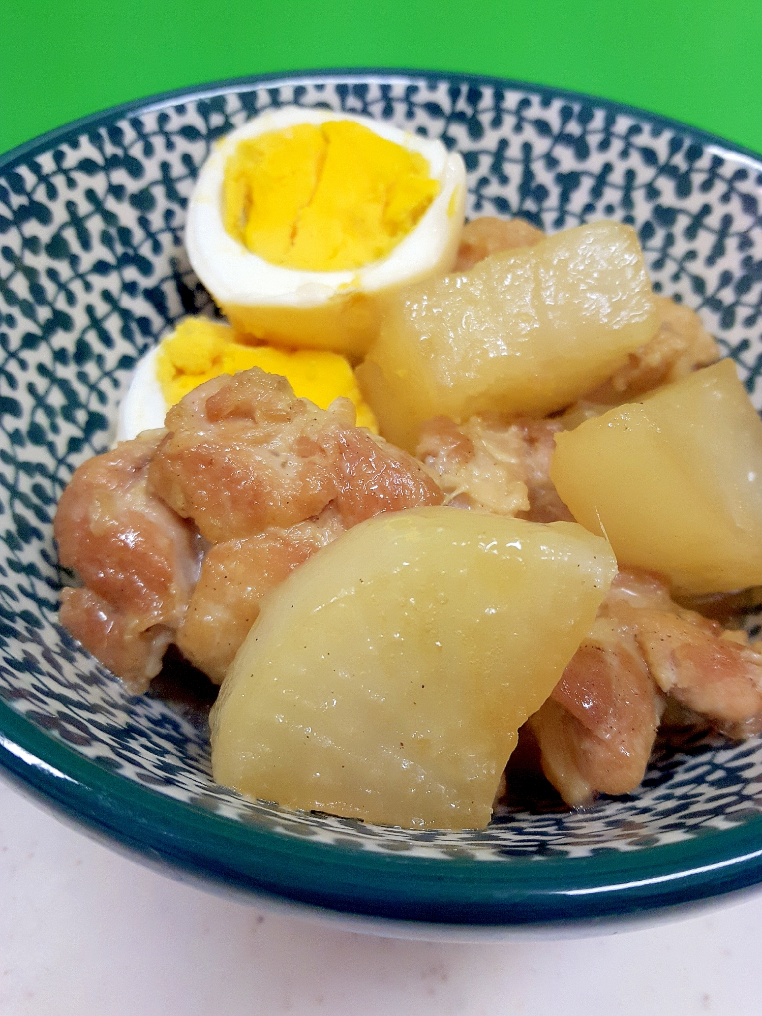 子供が大好き！鶏肉と大根の煮物withゆで卵♪