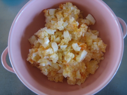 マヨ＆塩麹で　❤じゃが芋とごま入り卵サラダ❤