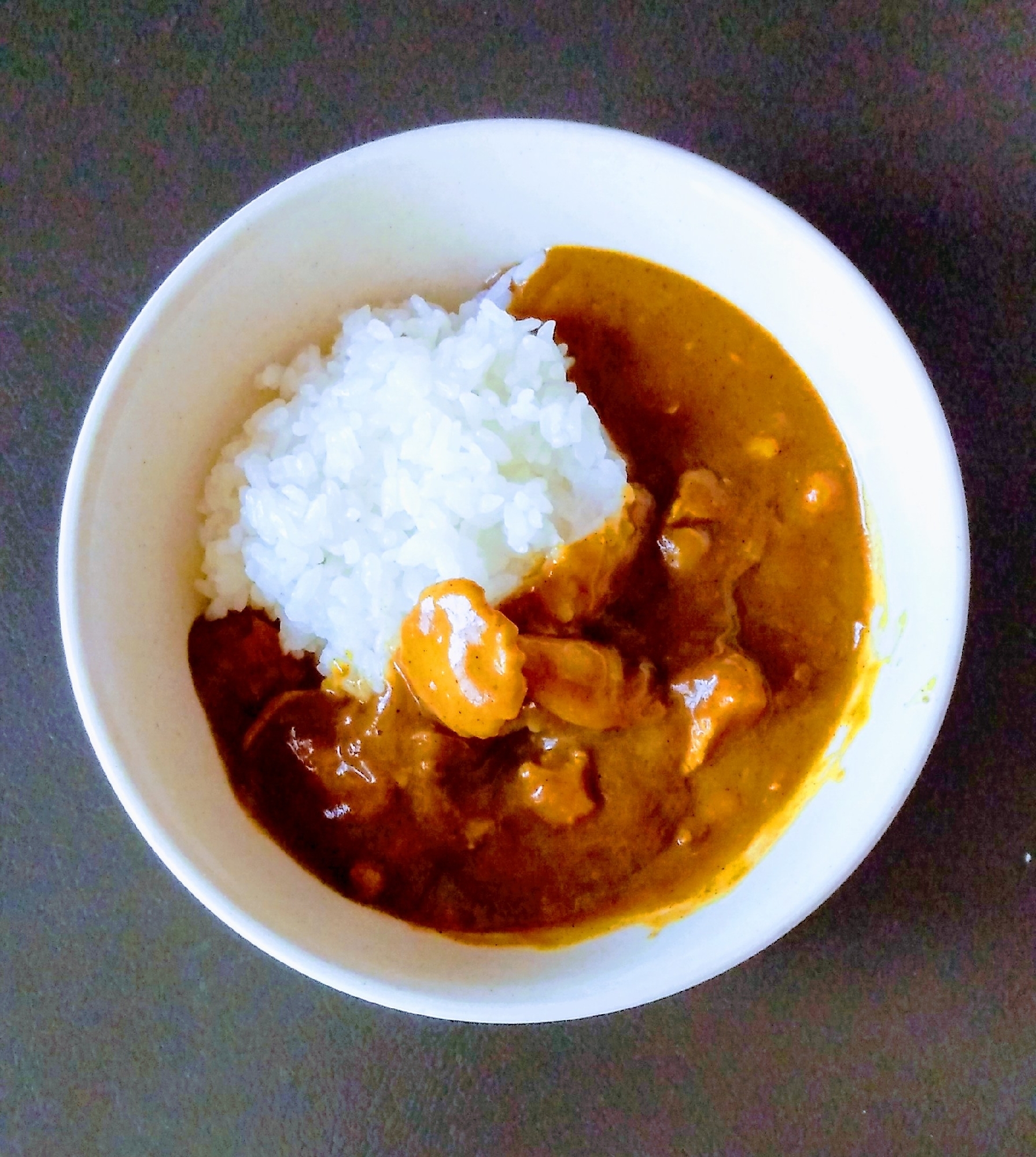 ハロウィンにも♡白しめじと鶏胸肉のチキンカレー