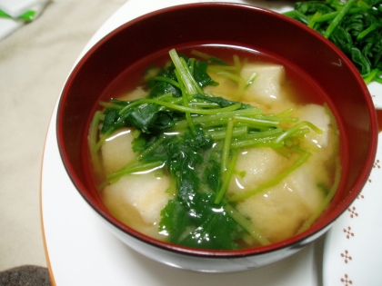 三つ葉と豆腐の味噌汁　（我が家の味）