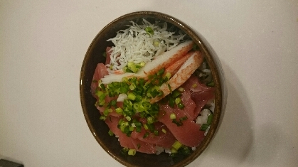 ネバネバ+さっぱり！納豆マグロ長芋しらす寿司丼