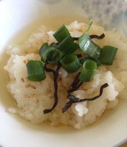 ネギとごまと塩昆布お茶漬け