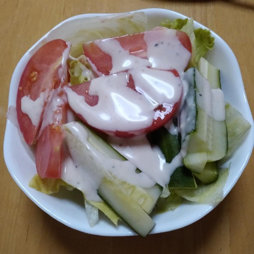 生姜入りドレッシングのサラダ