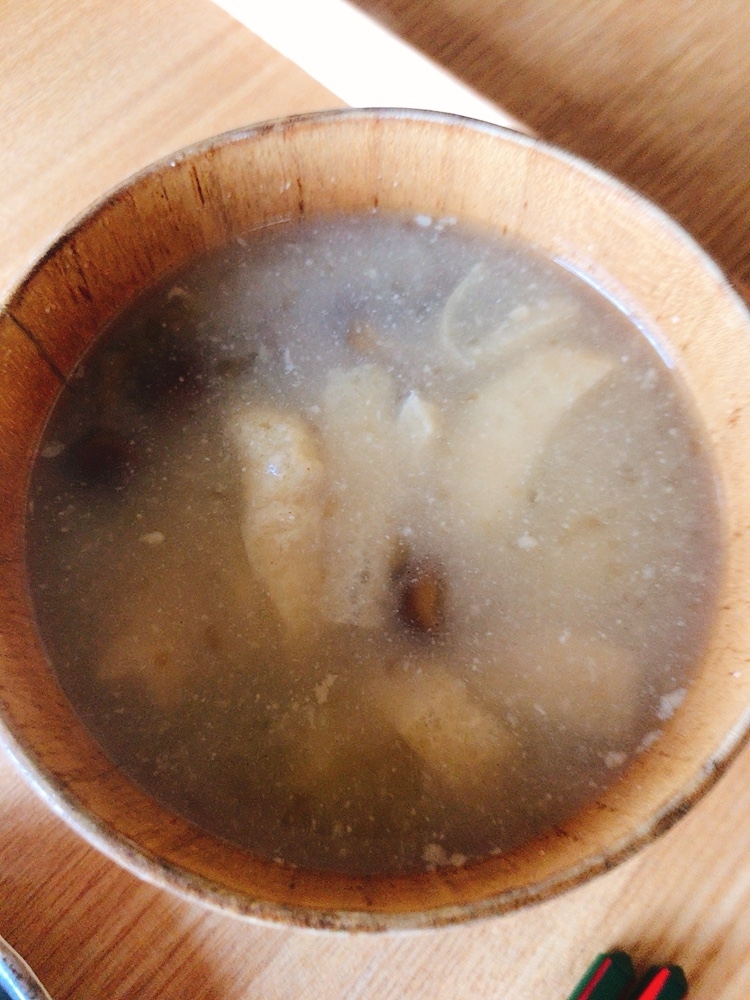 なめこと油揚げの味噌汁