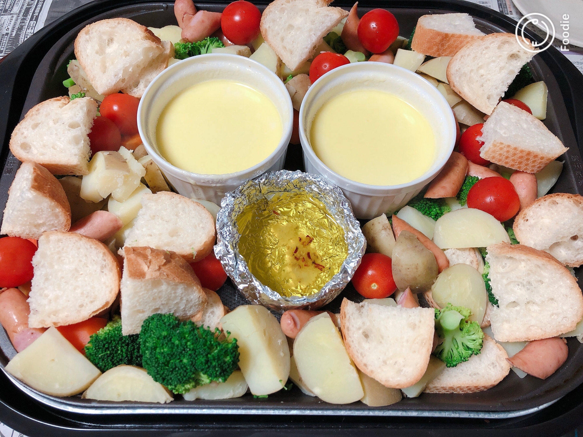 ホットプレートで簡単!チーズホンデュ&アヒージョ