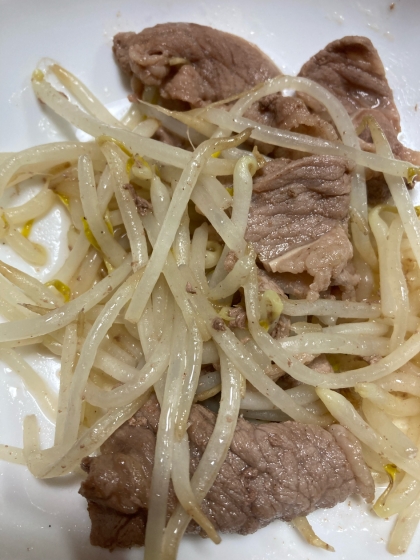 味付き牛肉のもやし炒め