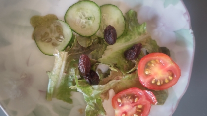 朝食☆レーズンサラダ