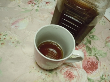 |･ω･｀)ｺｯｼｮﾘ
またまたお邪魔～❤＾＾❤
お風呂から出たときとかラッパ飲みしたい気持ちを抑えて・・・
カップに丁寧に注ぎ飲みました❤美味
↑
当然？笑