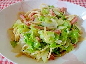 たっぷり野菜とスパムの和風パスタ