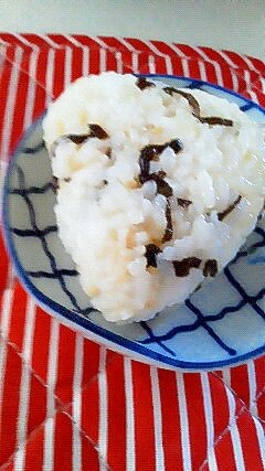 高野豆腐入り♪ 昆布おにぎり レシピ・作り方 by ちっち0909 - 楽天レシピ