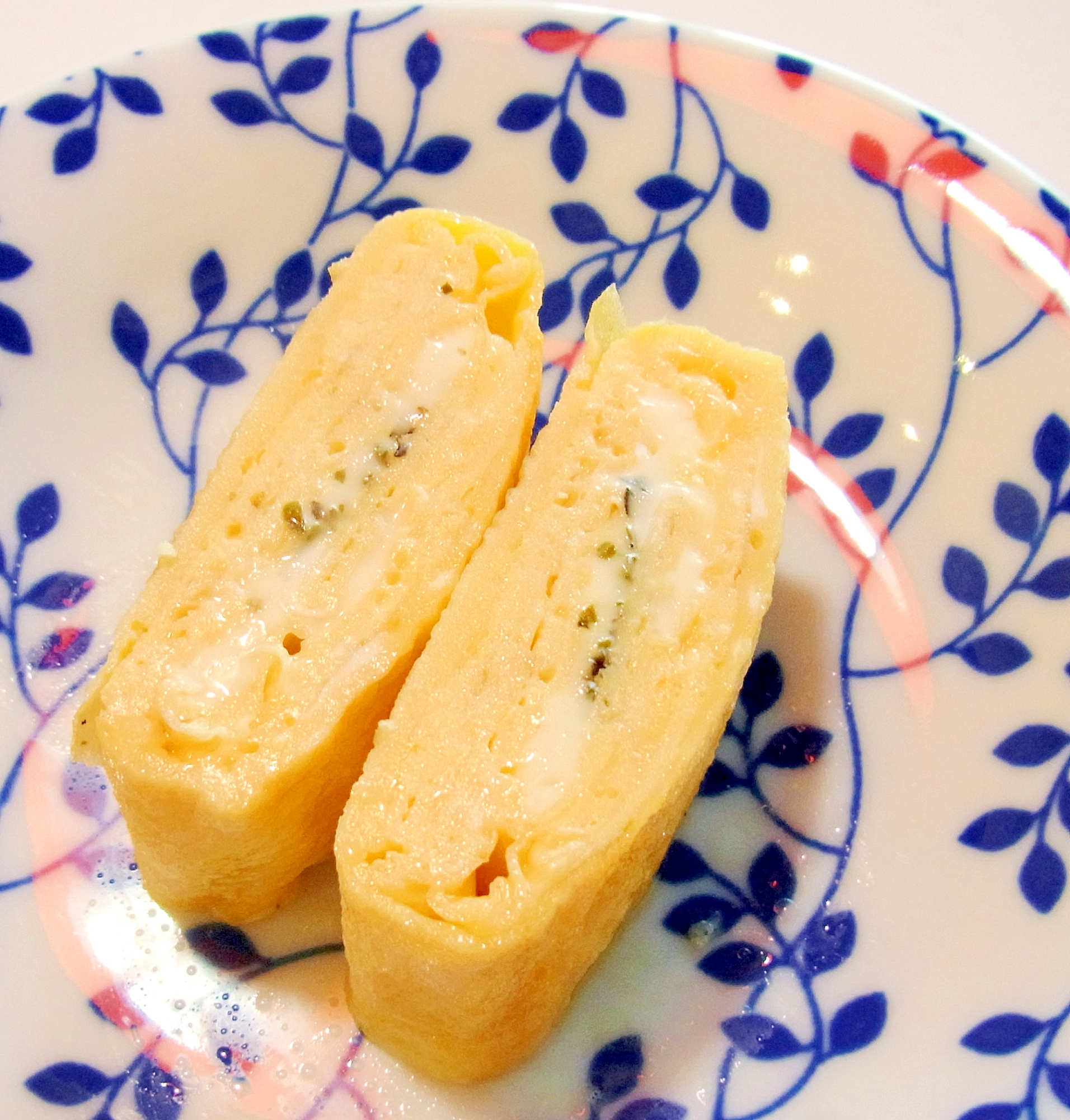 チーズとハーブの玉子焼き　チーズオムレツ風