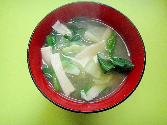 キャベツと高野豆腐ほうれん草の味噌汁