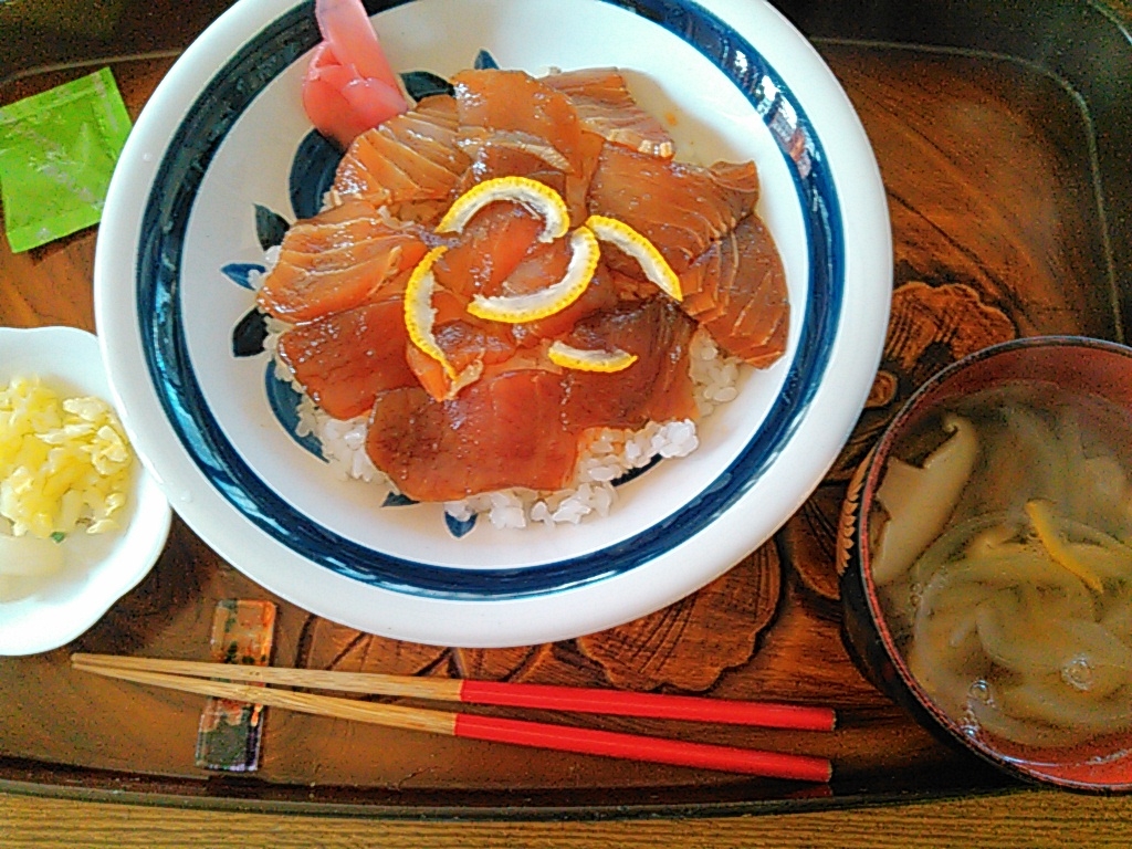 まぐろの柚子漬け丼