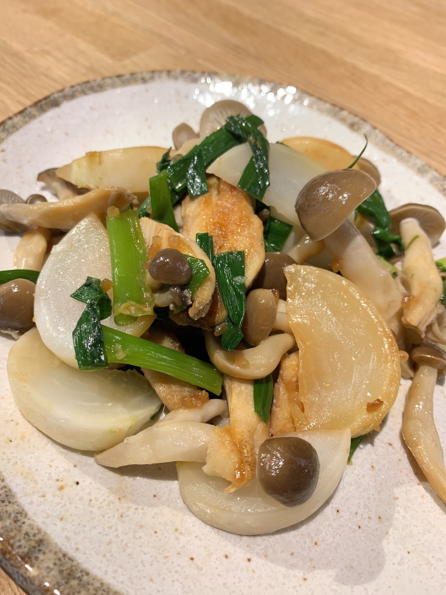 ホッケの干物とカブの醤油麹炒め