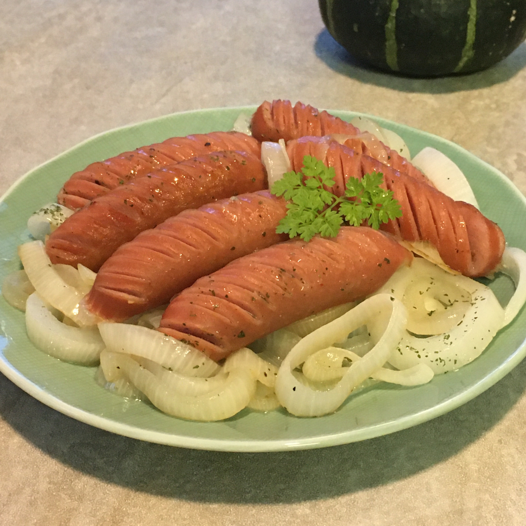 新玉ねぎとウィンナーのにんにく炒め♪