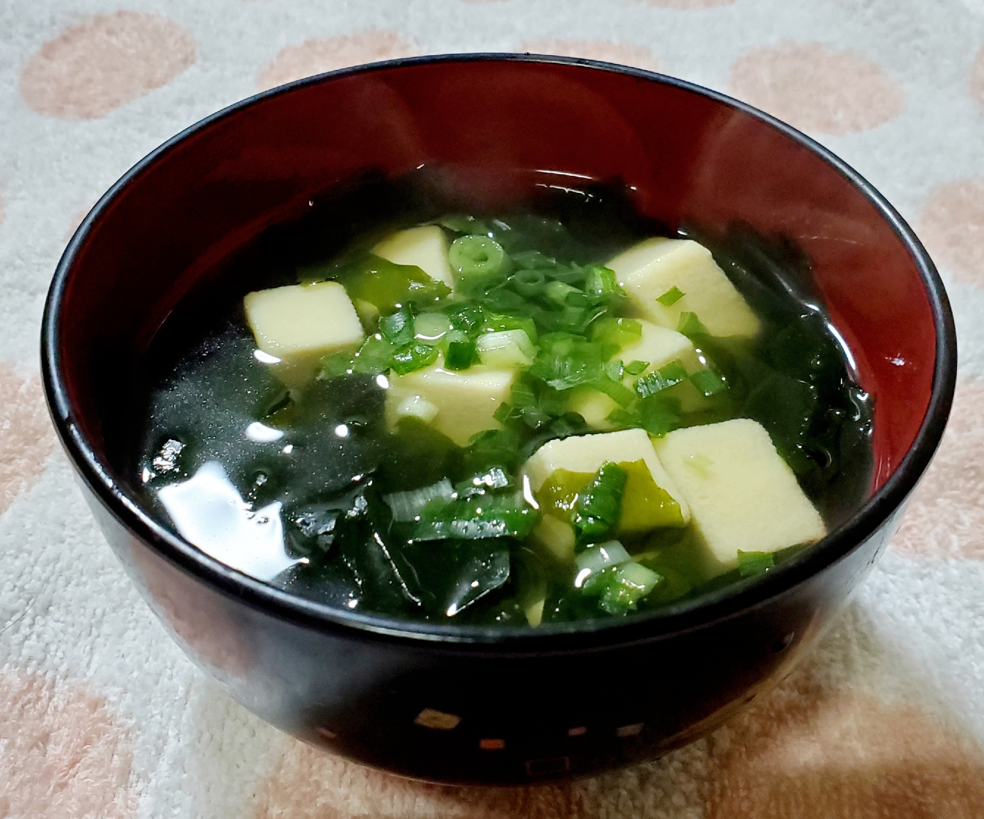 高野豆腐とわかめのお吸い物