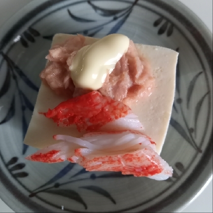 乗せるだけ♪カニカマツナマヨ♪冷奴