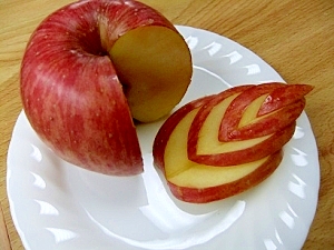 不器用さんでも簡単 りんごの木の葉切り レシピ 作り方 By ゆみし 楽天レシピ