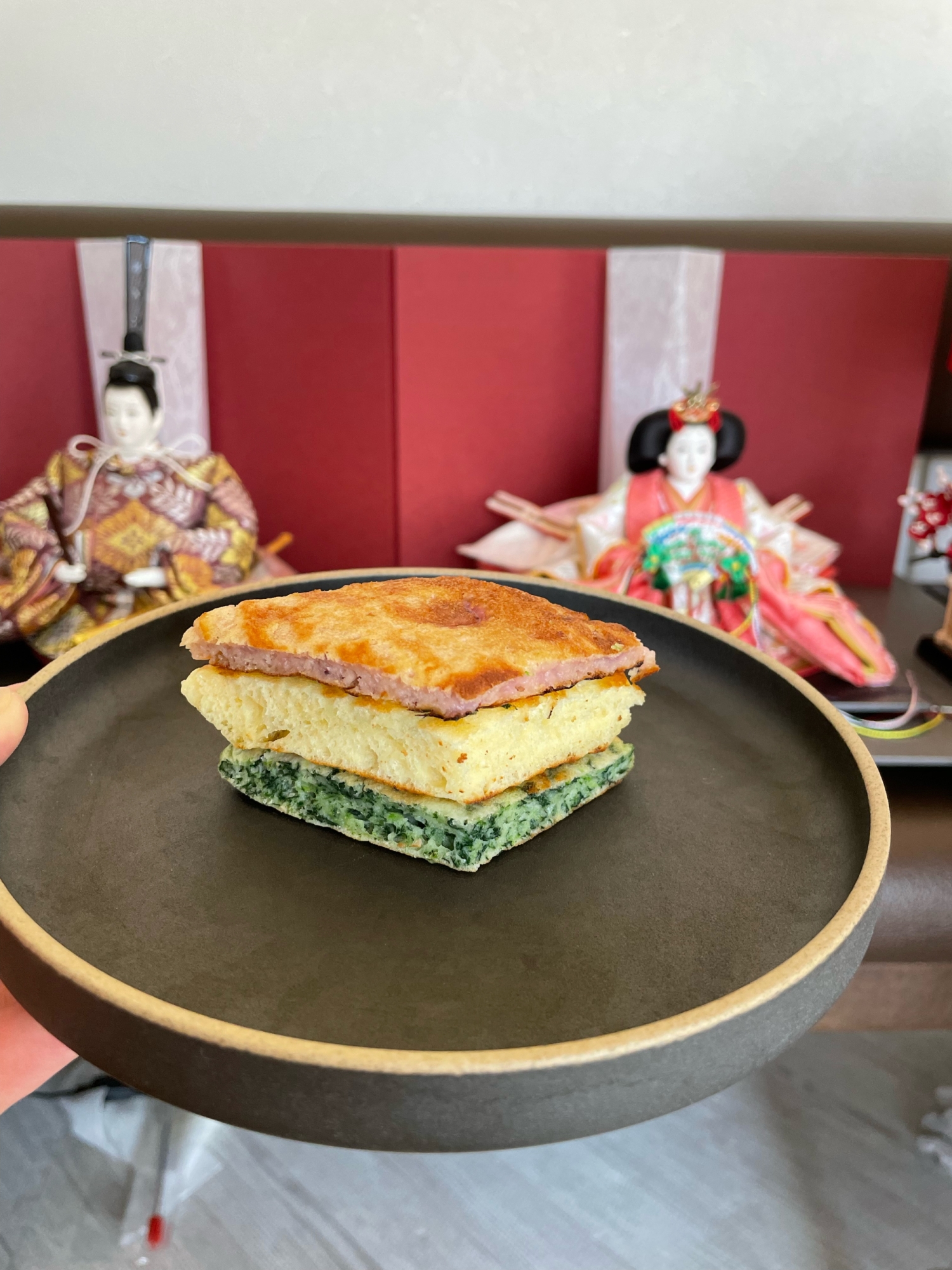 ひな祭りの菱餅風3色パンケーキ