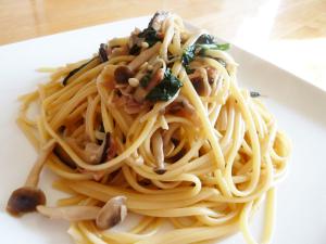 ピリ辛きのこの柚子こしょうゆバターパスタ レシピ 作り方 By こしょうゆず 楽天レシピ