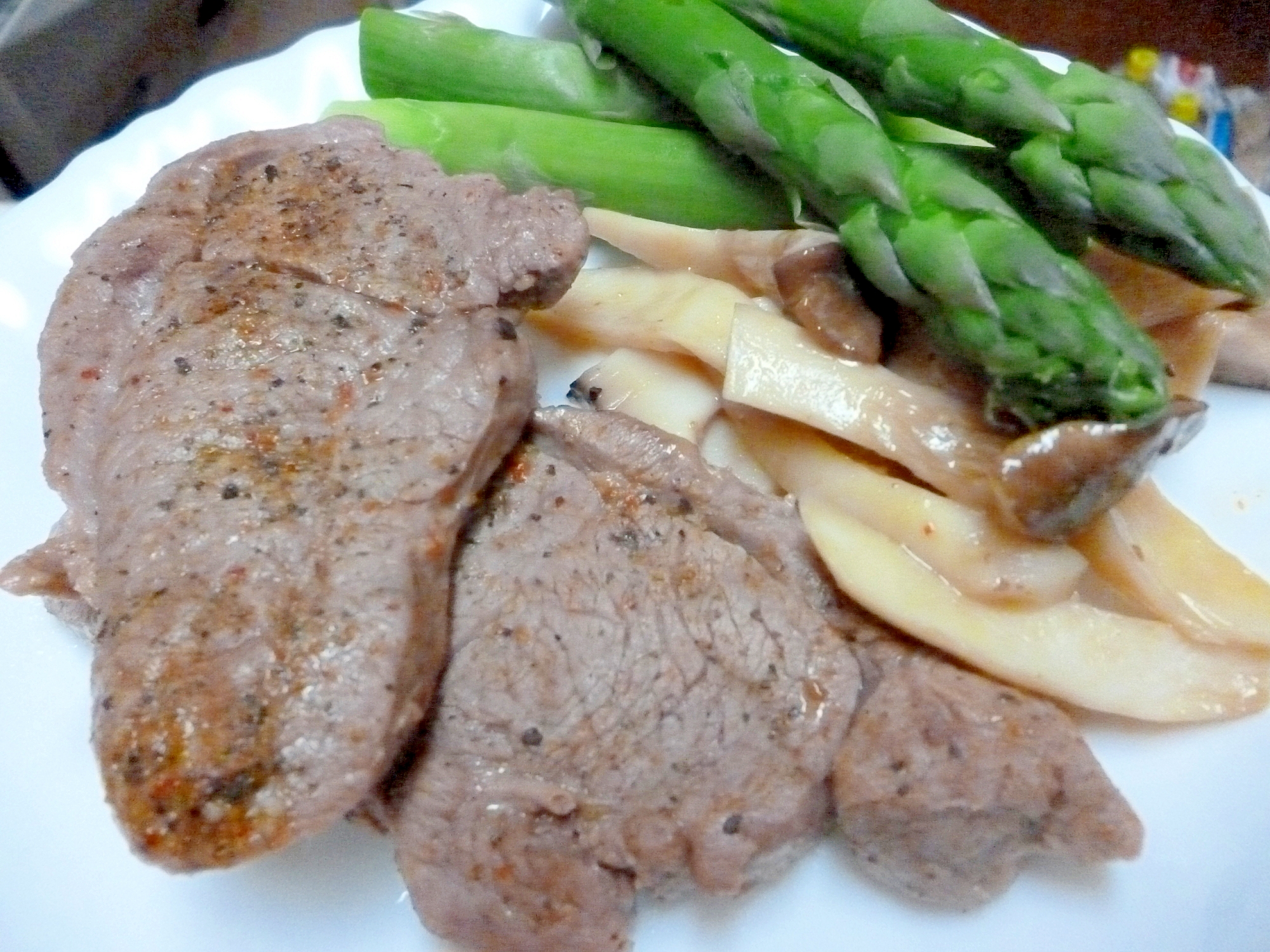 カレー味ラムもも肉ソテー