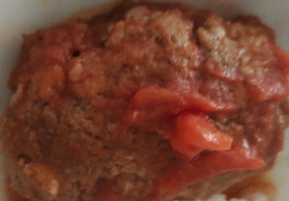 トマト缶で煮込みハンバーグ