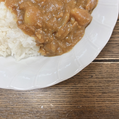 こちらも♡
いつもとはひと味違うカレーにしたくて参考にしたよ〜❁¨̮チーズ入り美味しい(*´艸`)✧︎*。
明日も雨かなぁ(｡•́•̀｡)