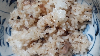 サバ缶で炊き込みご飯