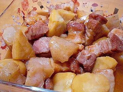 「豚バラと里芋、こんにゃくの蜂蜜生姜煮」　♪♪