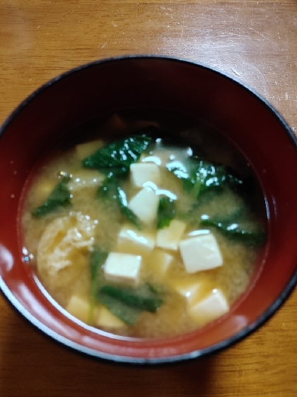 豆腐・小松菜・揚げの味噌汁
