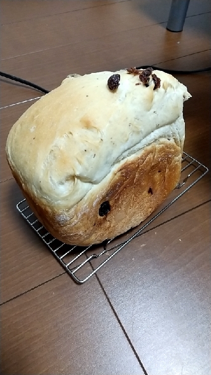 本当にふわふわで、レーズンが甘酸っぱくて美味しかったです！