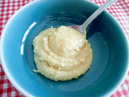 とろ～りもまったりもアリ！マカダミアハニークリーム