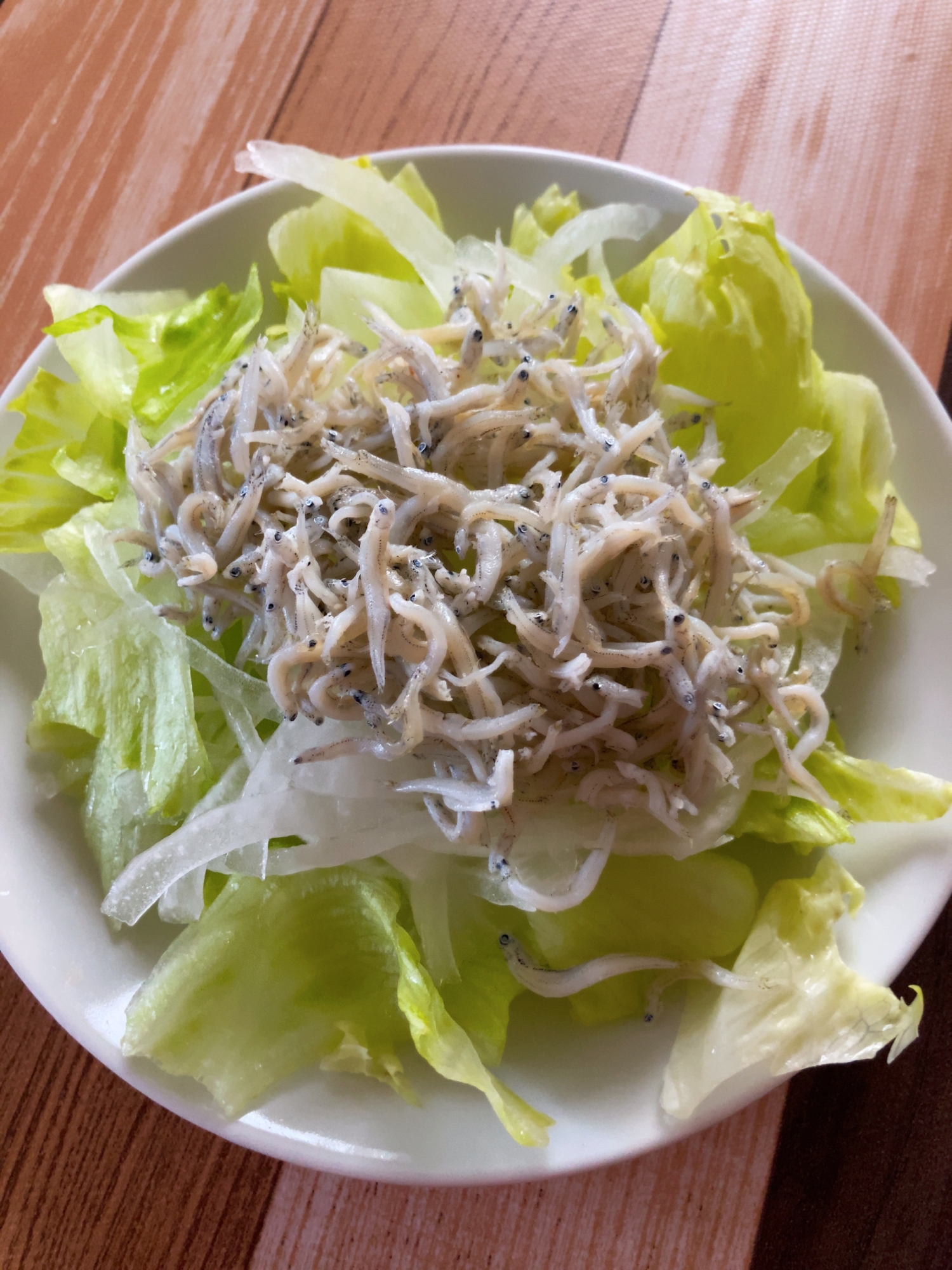 ごま油香る！しらすのサラダ