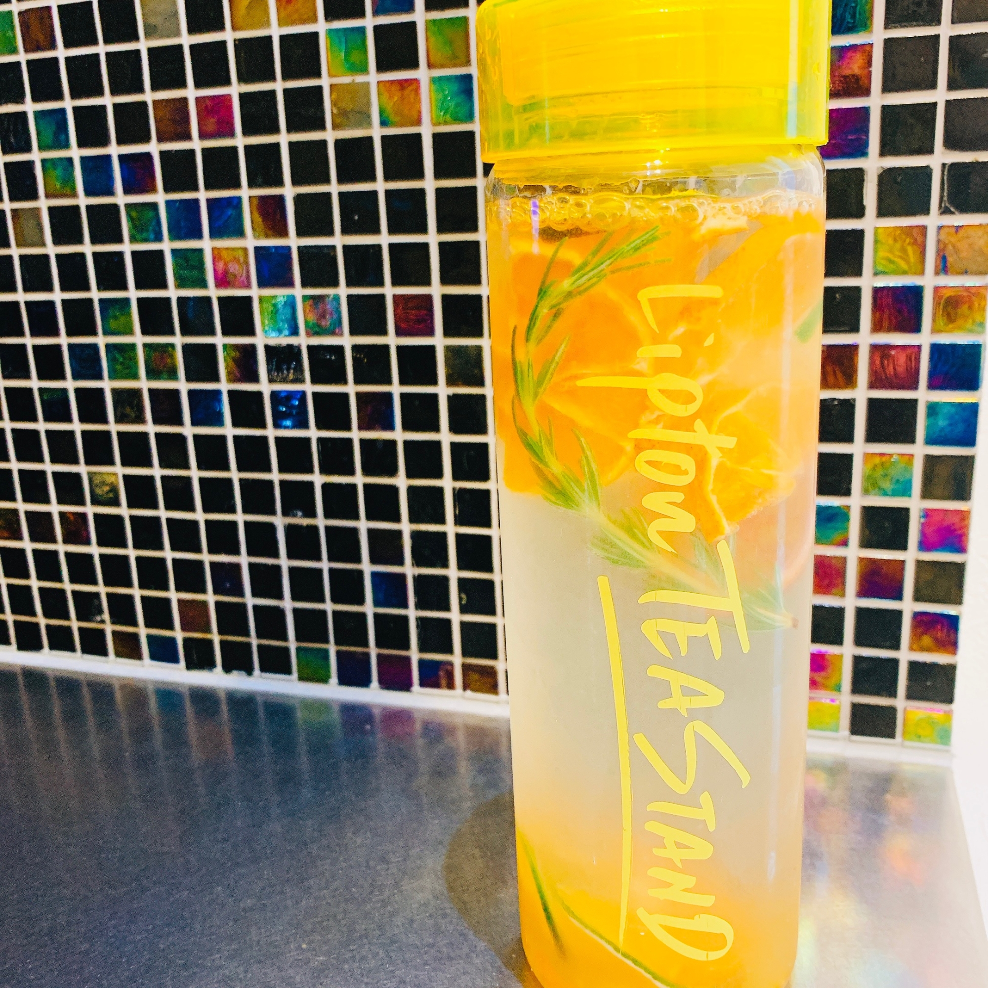 ローズマリーとシトラスのデトックスウォーター レシピ 作り方 By Ayaa 楽天レシピ ローズマリーとシトラスのデトックスウォーター レシピ 作り方 By Ayaa 楽天レシピ