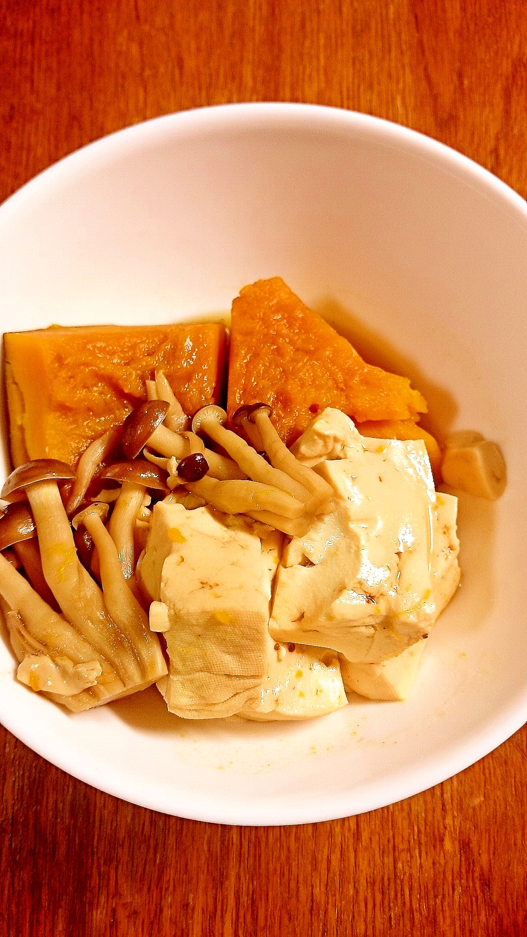カボチャとシメジと豆腐の煮物