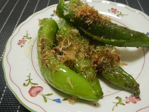 中辛こしょうのおかか醤油炒め