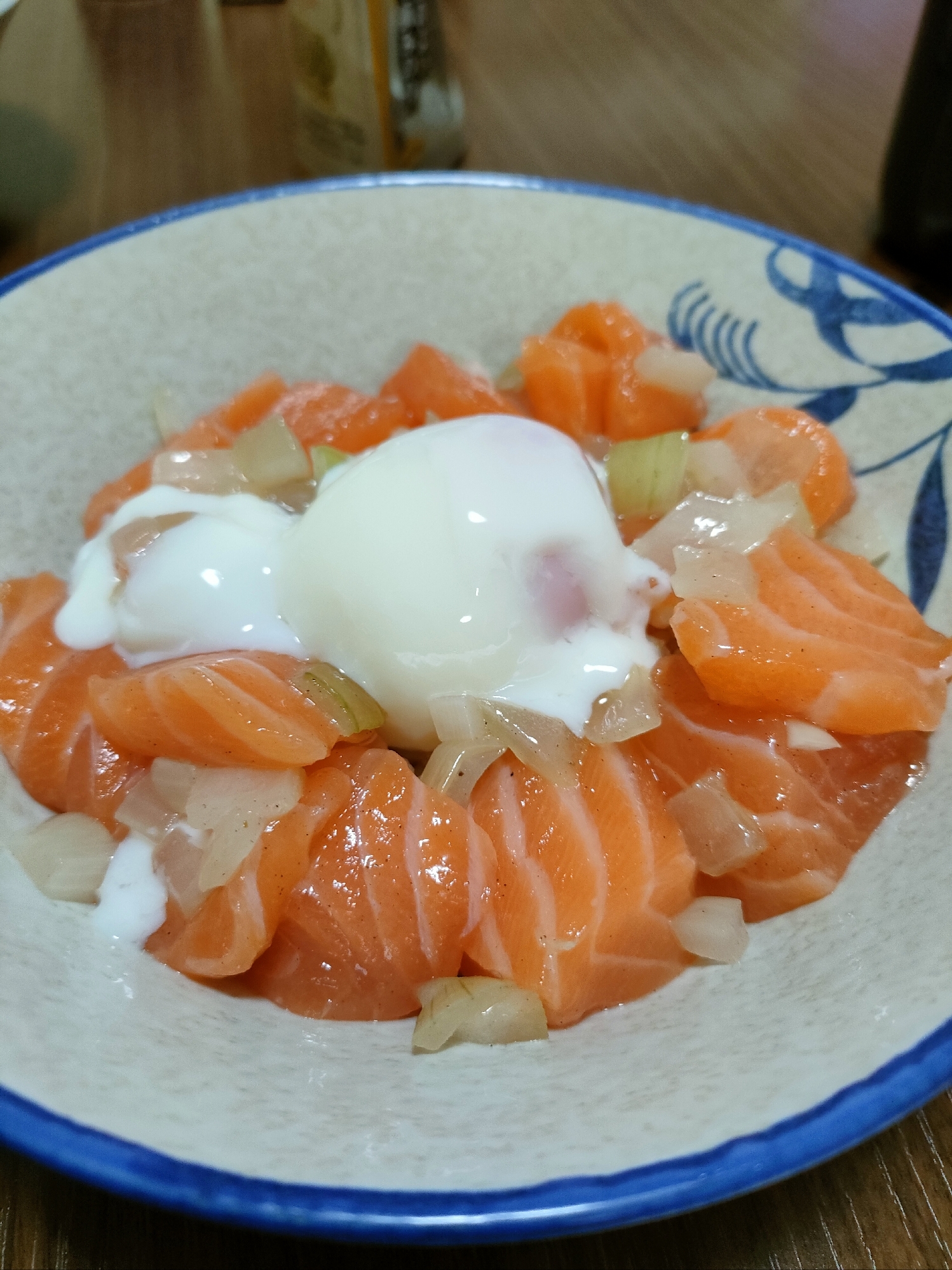 サーモン丼