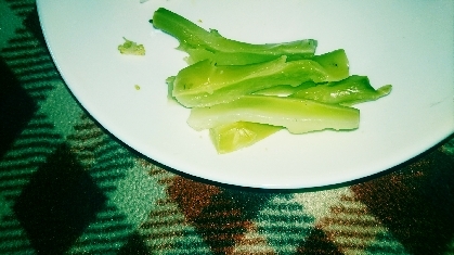 ブロッコリーの茎の部分で野菜スティック