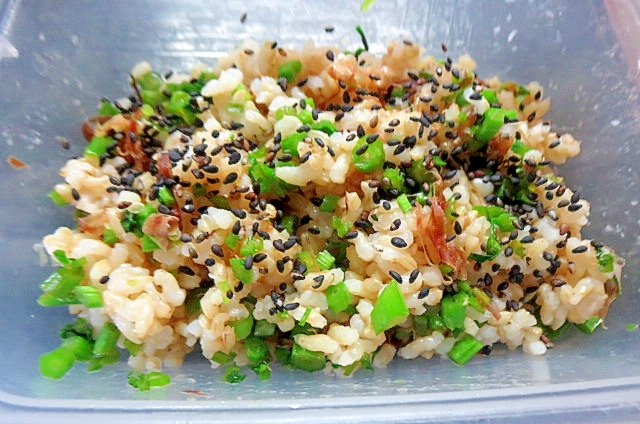 クレソンと玄米の混ぜご飯