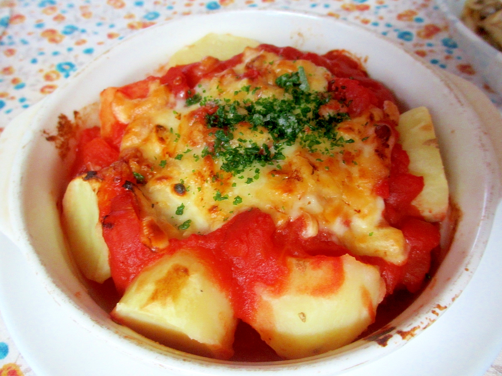 ジャガイモの簡単トマトソースグラタン