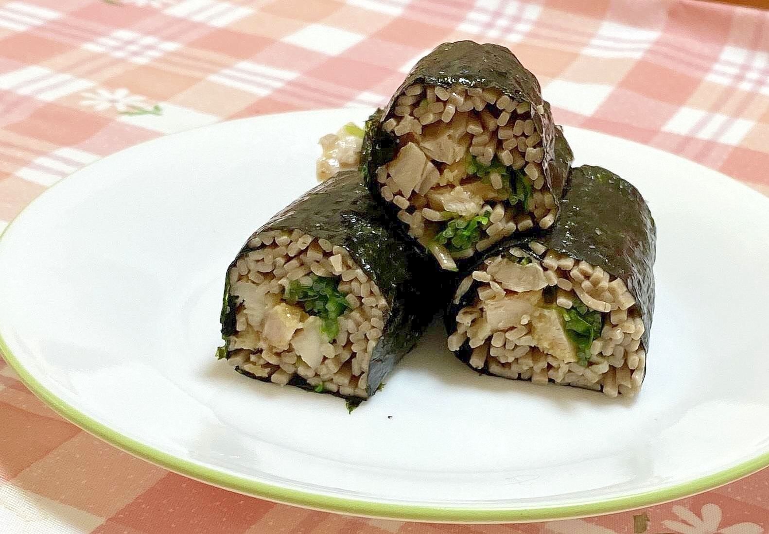 食事にも、おつまみにも、お蕎麦ののり巻き