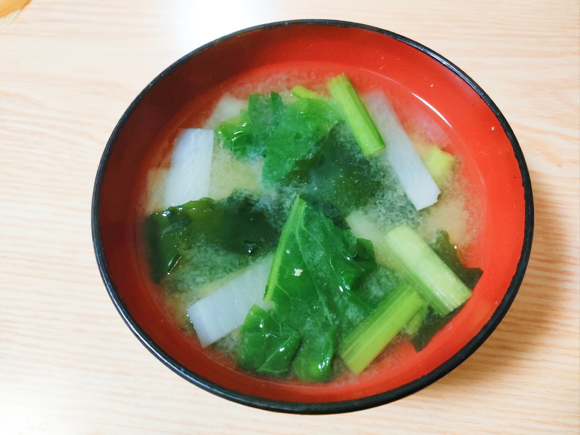 大根と小松菜とわかめの味噌汁