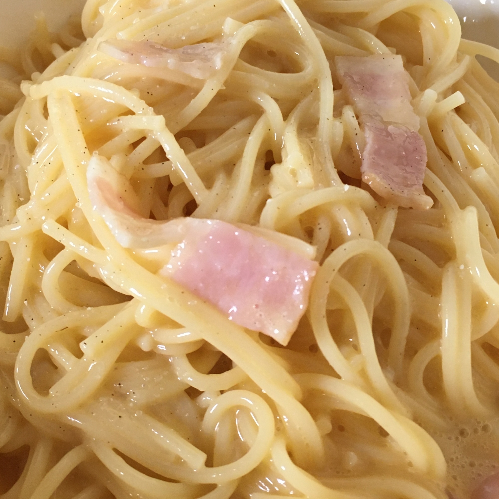 電子レンジ調理スライスチーズでカルボナーラ風パスタ