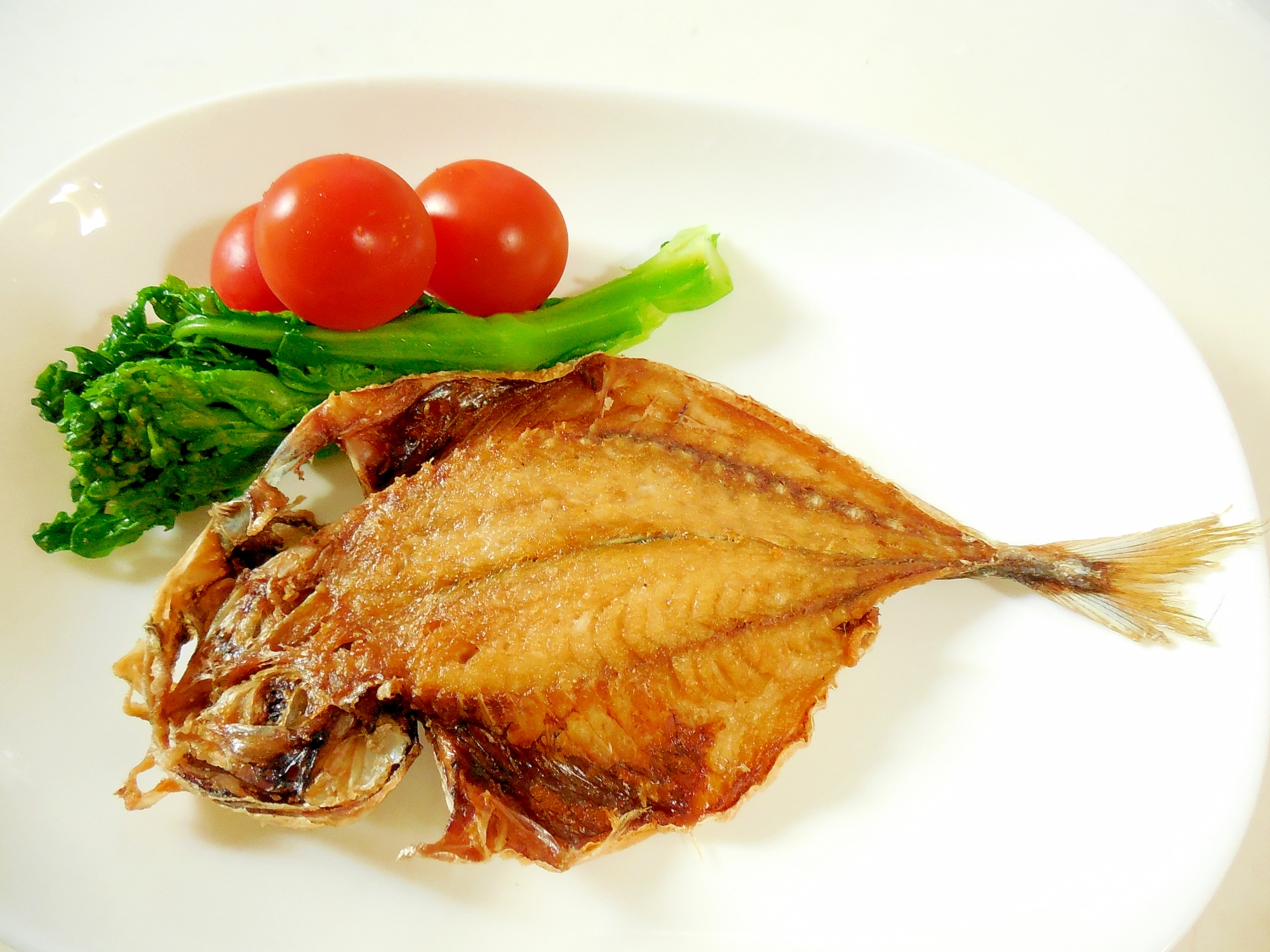 学校給食でも食べる丸ごと美味しい♪アジの干物揚げ