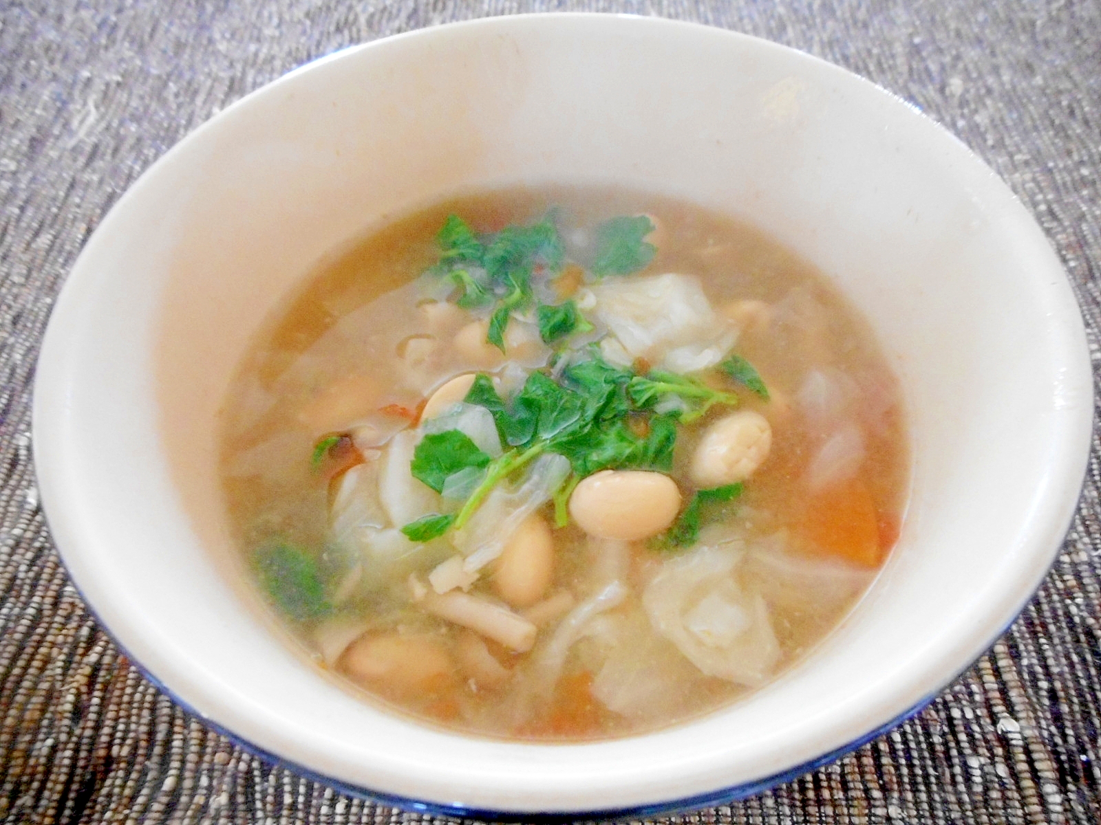 大豆とモロヘイヤの具沢山スープ