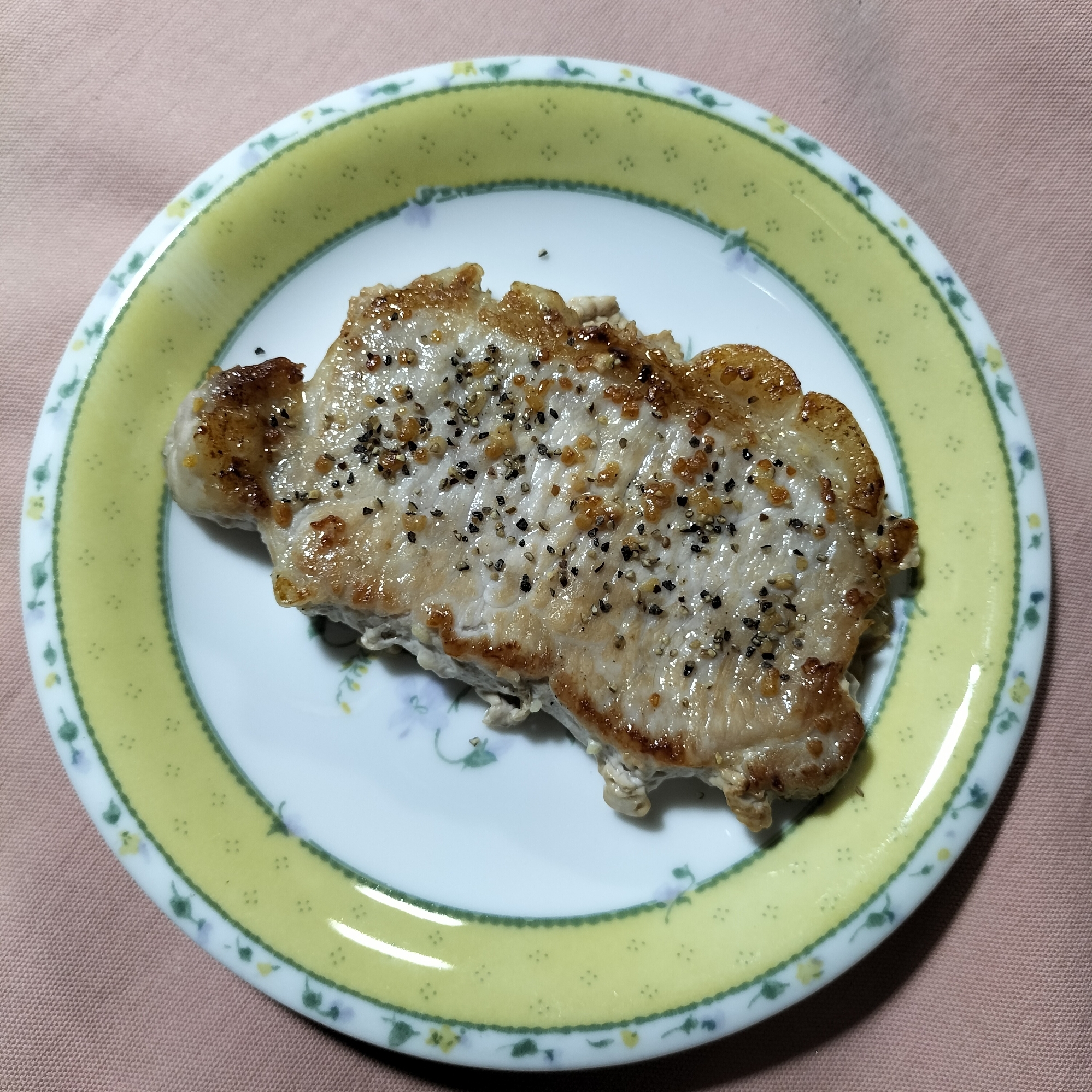 とんかつ肉のポークステーキ