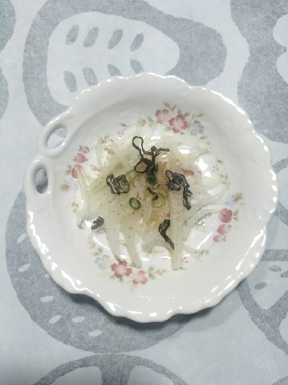 新玉ねぎ♪塩昆布胡麻和え✧˖°