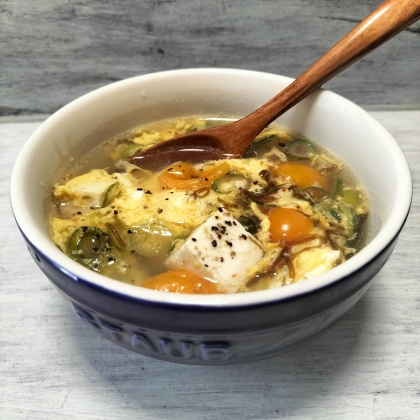 もずく酢 トマトの酸辣湯風(酸味のあるスープ)