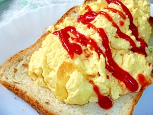 ふわふわ♪卵トーストINマヨ・チーズ・ヨーグルト