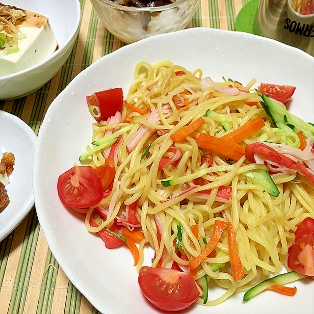 冷やし中華の素材、余してるでしょおサラダ焼きそば